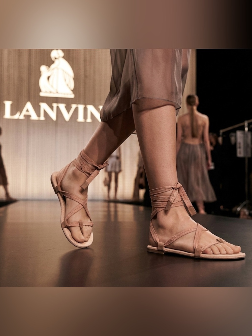 Authentic Lanvin luxury designer lace up sandals sz 9